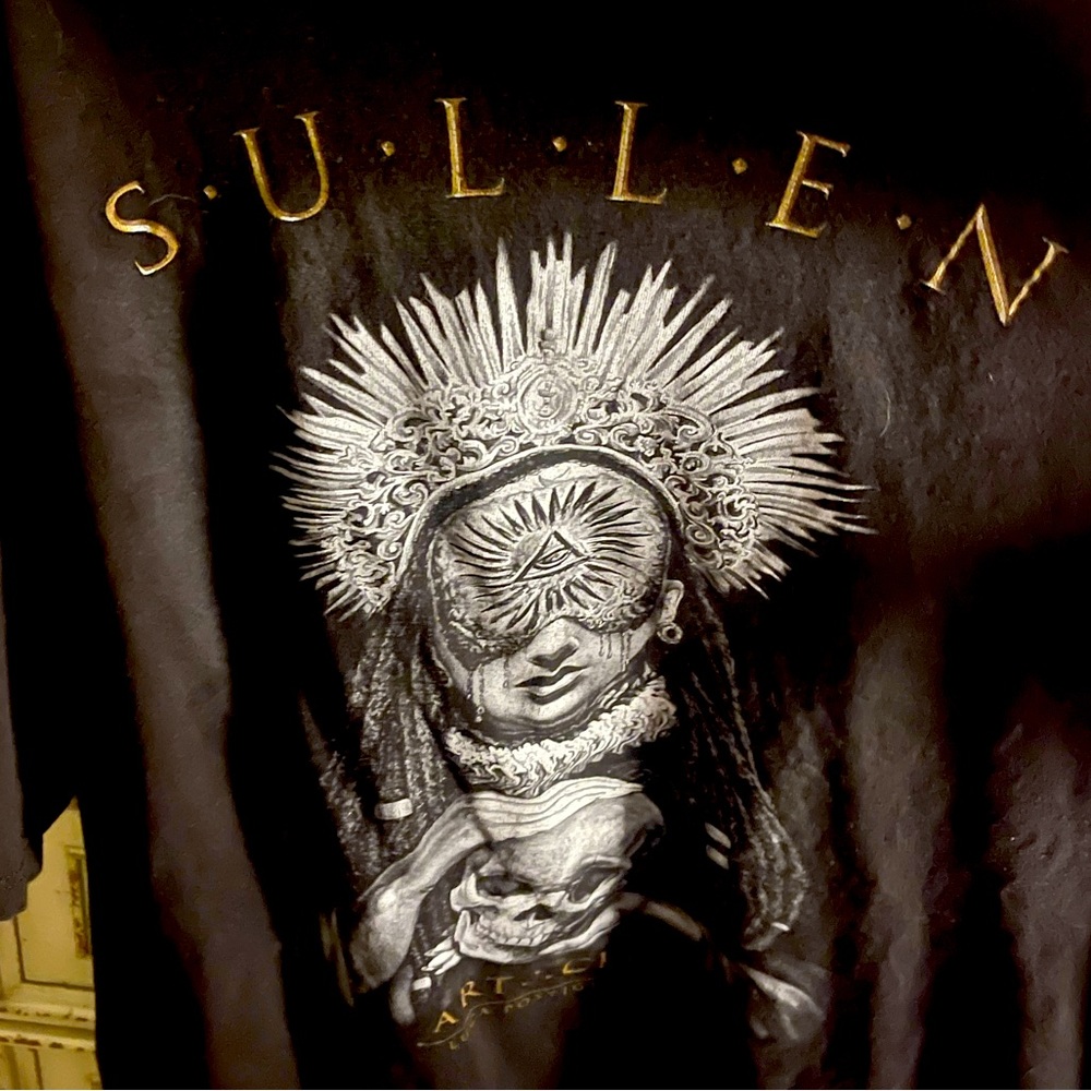 Sullen shirt